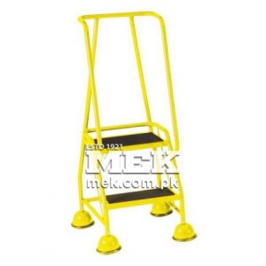 MOBILE STEP LADDER